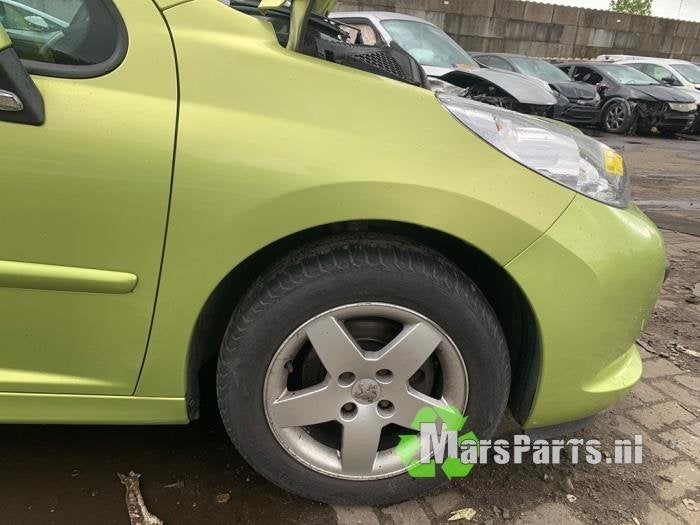 Scherm rechts-voor van een Peugeot 207 (KAR), Gebruikt, -, -, Ophalen of Verzenden