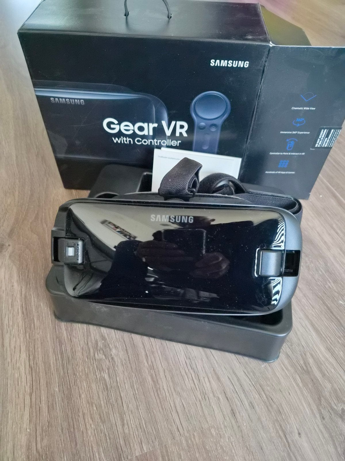 Samsung Gear VR met Controller - Zo goed als nieuw, Ophalen of Verzenden, Zo goed als nieuw, VR-bril, Telefoon