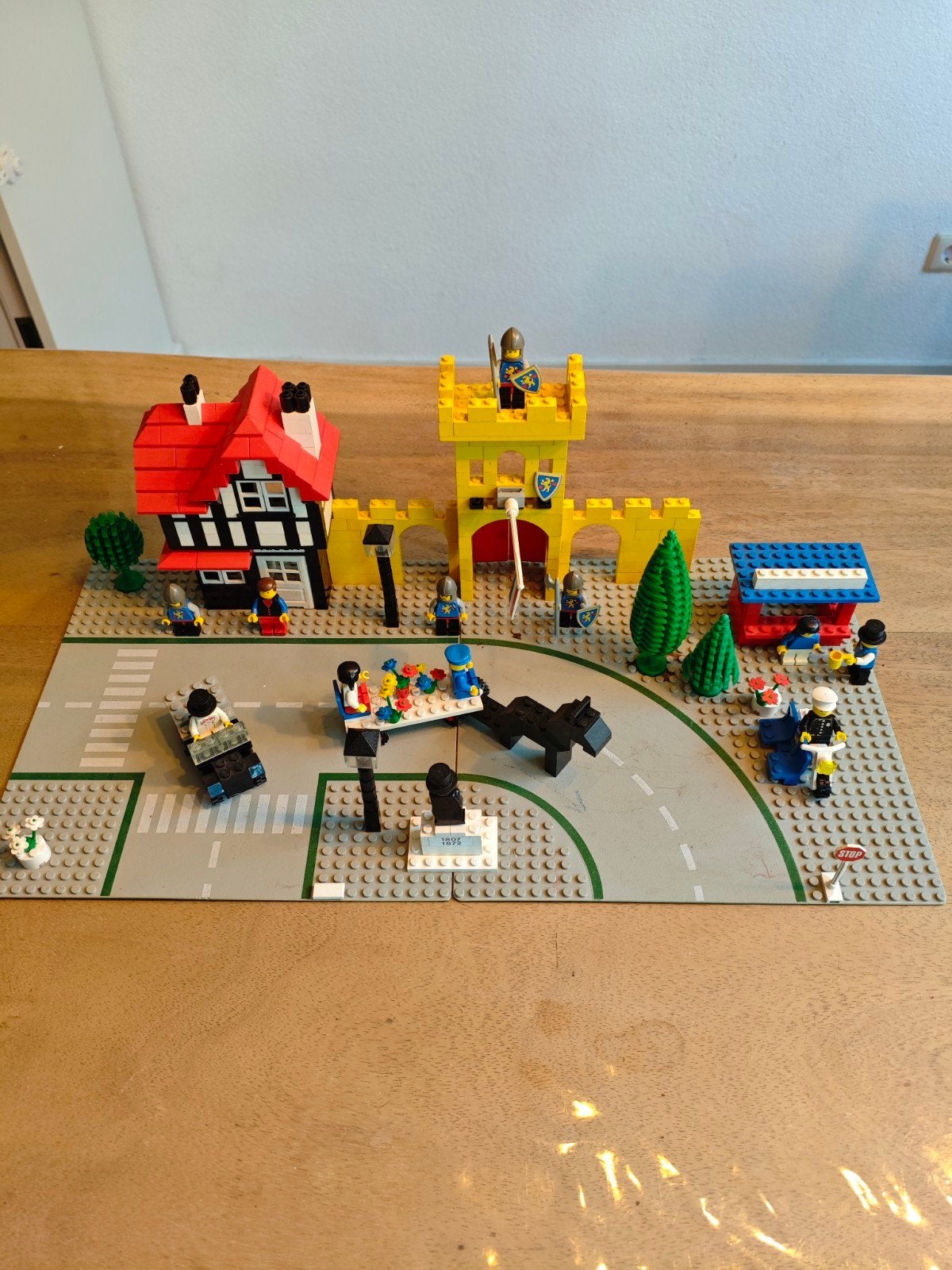 Lego 1592 Town Square Castle Scene (NL), Kinderen en Baby's, Speelgoed | Duplo en Lego, Lego, Inclusief minifiguren, Ophalen of Verzenden