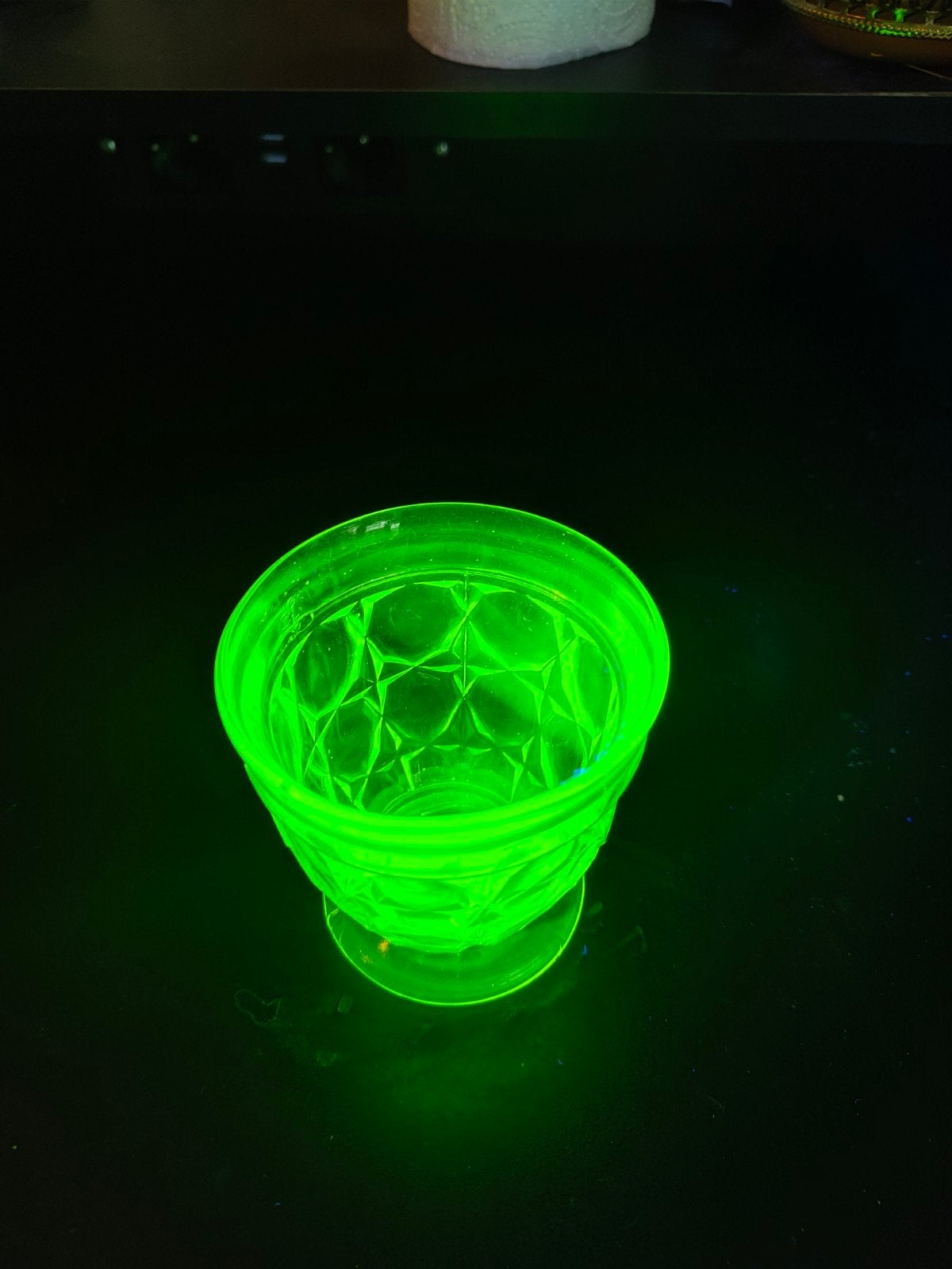 Vintage Uranium Persglas Groen Glaswerk - Lichtgevend, Antiek en Kunst, Antiek | Glas en Kristal, Ophalen of Verzenden