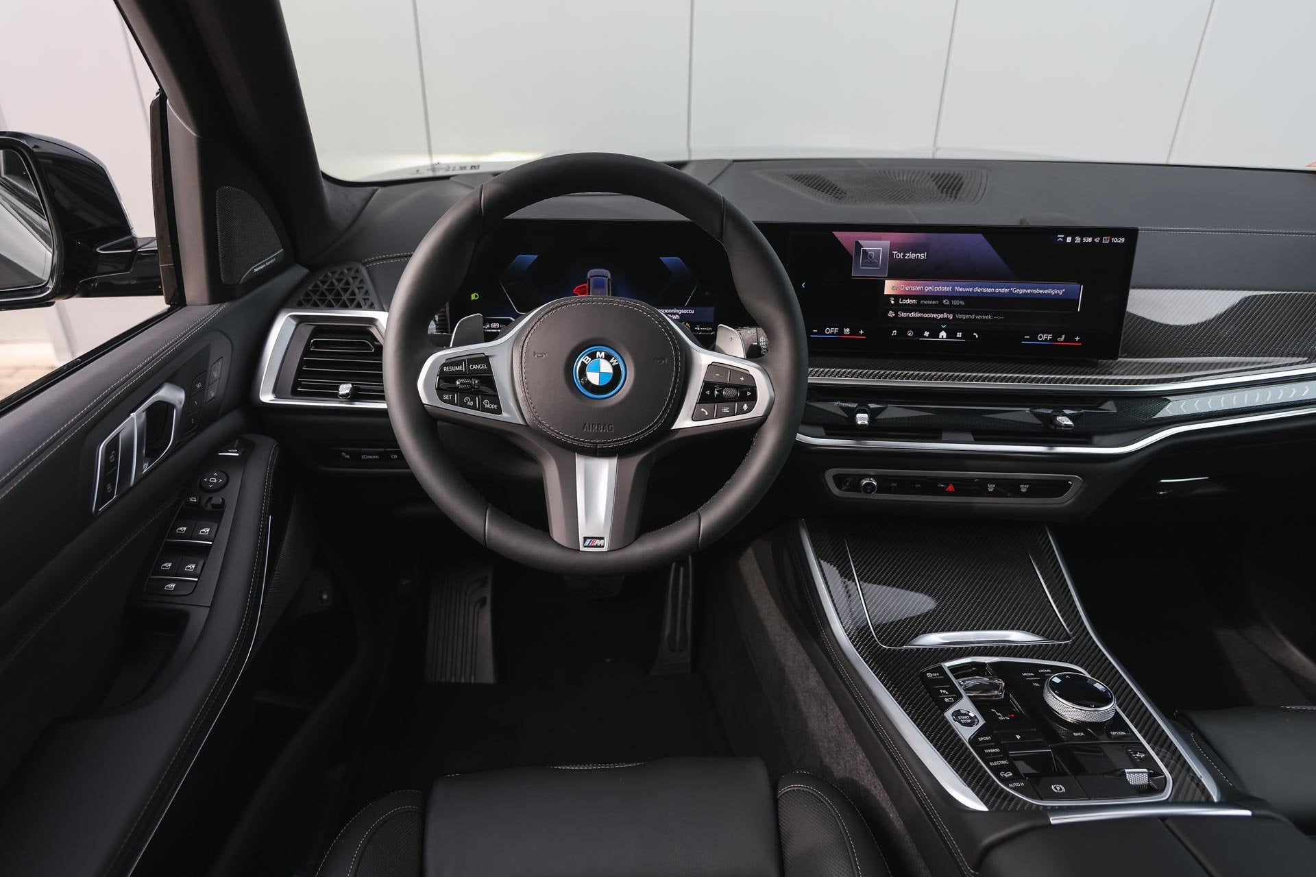 BMW X5 xDrive50e M Sport Automaat / Panoramadak / Trekhaak /, Dealer onderhouden, 2395 kg, Met garantie (alle), Bedrijf