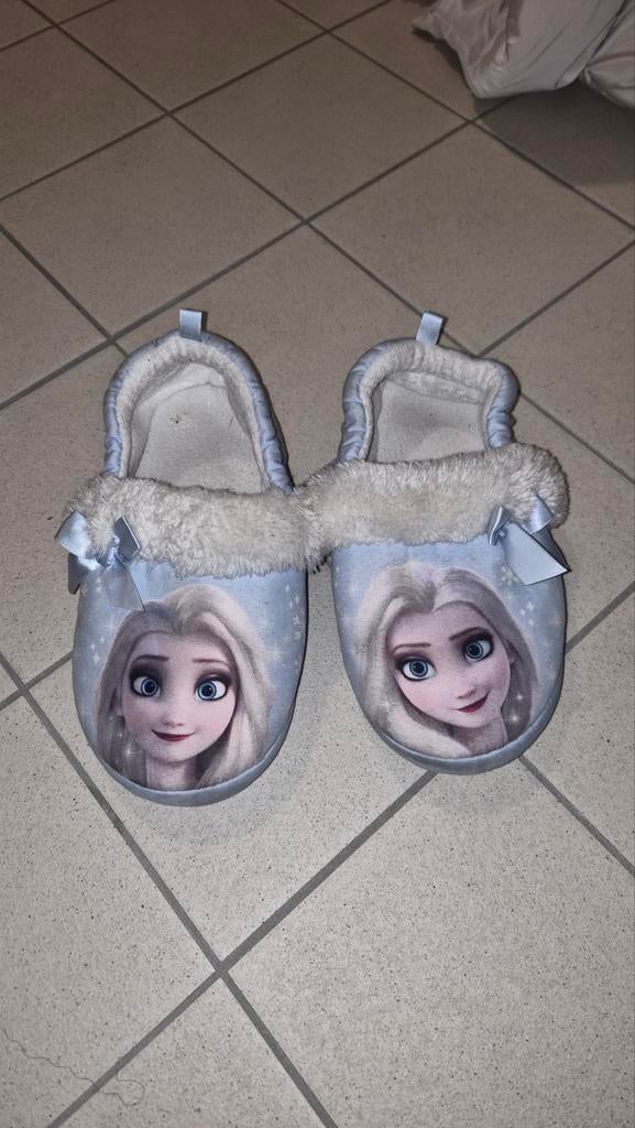 Frozen Elsa sloffen maat 32/33, Disney, Gebruikt, Meisje, Overige typen