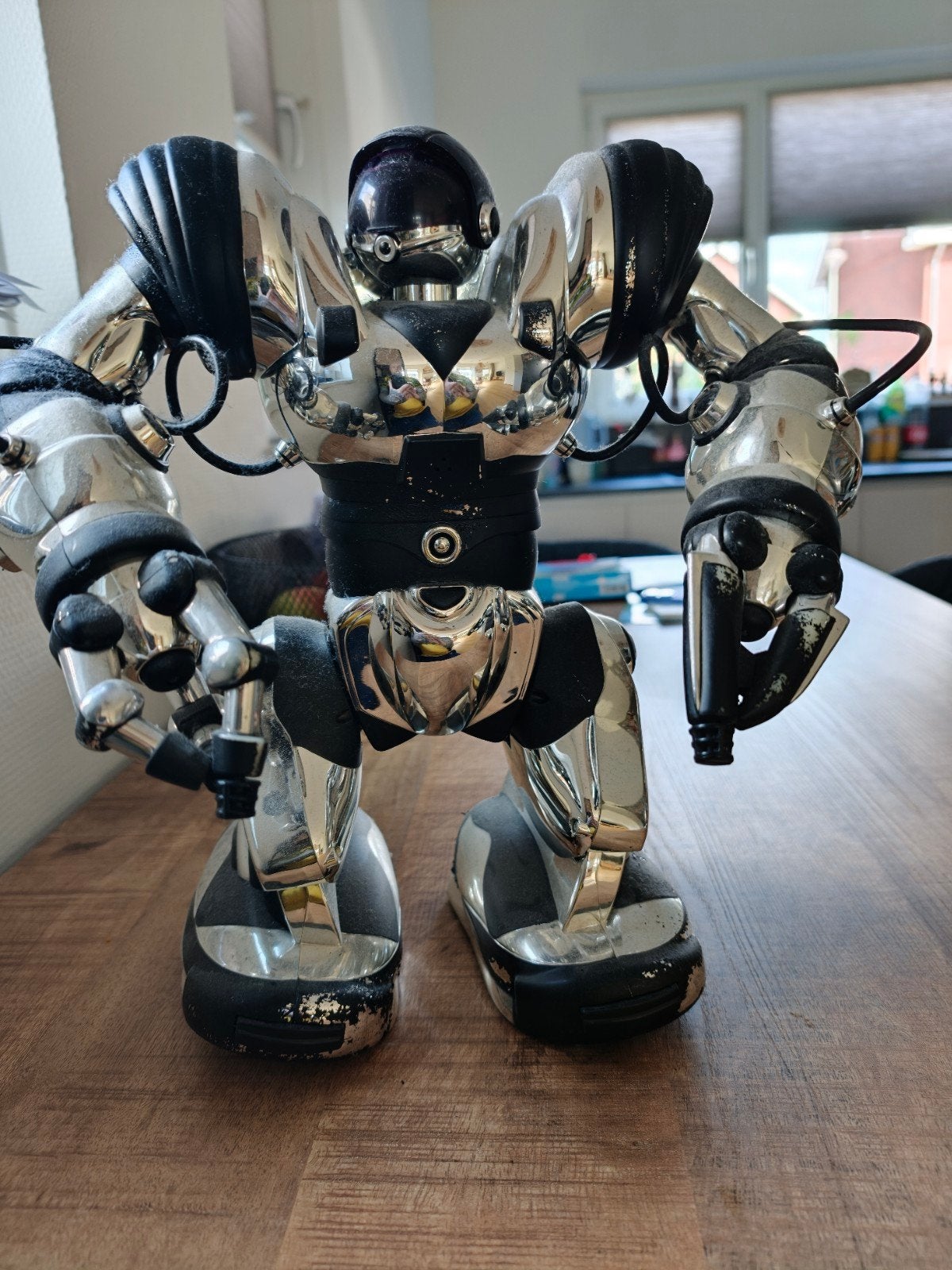 Robosapien V2 Robot met Afstandsbediening, Ophalen of Verzenden, Gebruikt