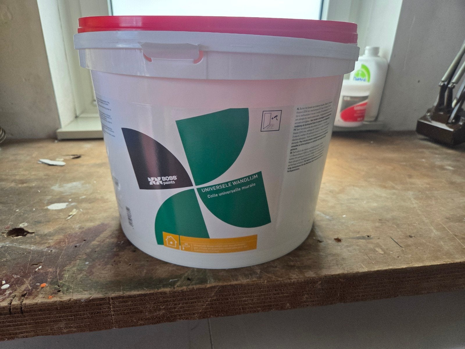 Boss Paints Universele Behanglijm - Zo goed als nieuw, Doe-het-zelf en Verbouw, Verf, Beits en Lak, 5 tot 10 liter, Ophalen, Zo goed als nieuw