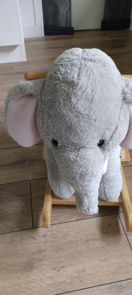 Schattige olifant schommelstoel voor baby's en peuters, Kinderen en Baby's, Speelgoed | Hobbelfiguren, Ophalen of Verzenden, Zo goed als nieuw