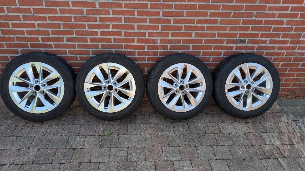 ⚡Zgan Skoda VW Audi Seat 17 inch velgen met All Seasons⚡, Auto-onderdelen, Ophalen, Gebruikt, Banden en Velgen, 17 inch