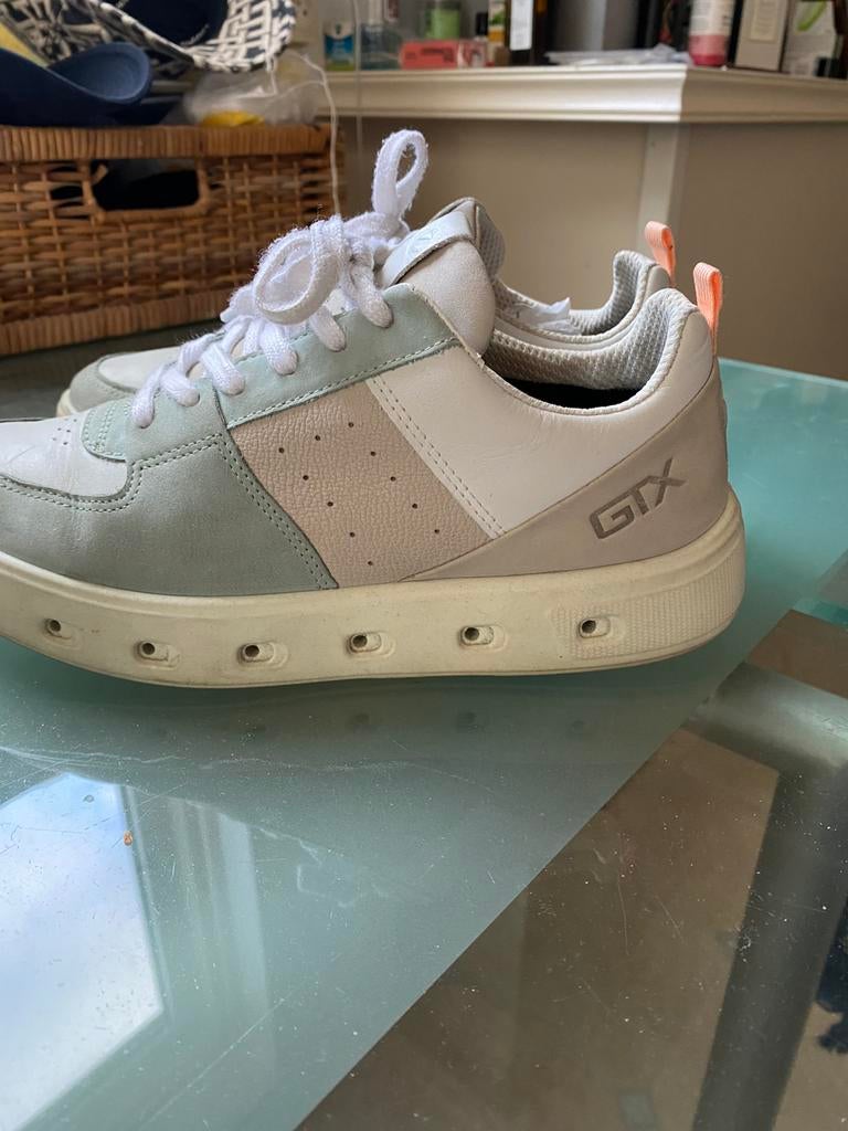 ECCO STREET 720 goretex maat 38. winkelprijs is €170, Kleding | Dames, Schoenen, Ophalen of Verzenden, Zo goed als nieuw, Zwart