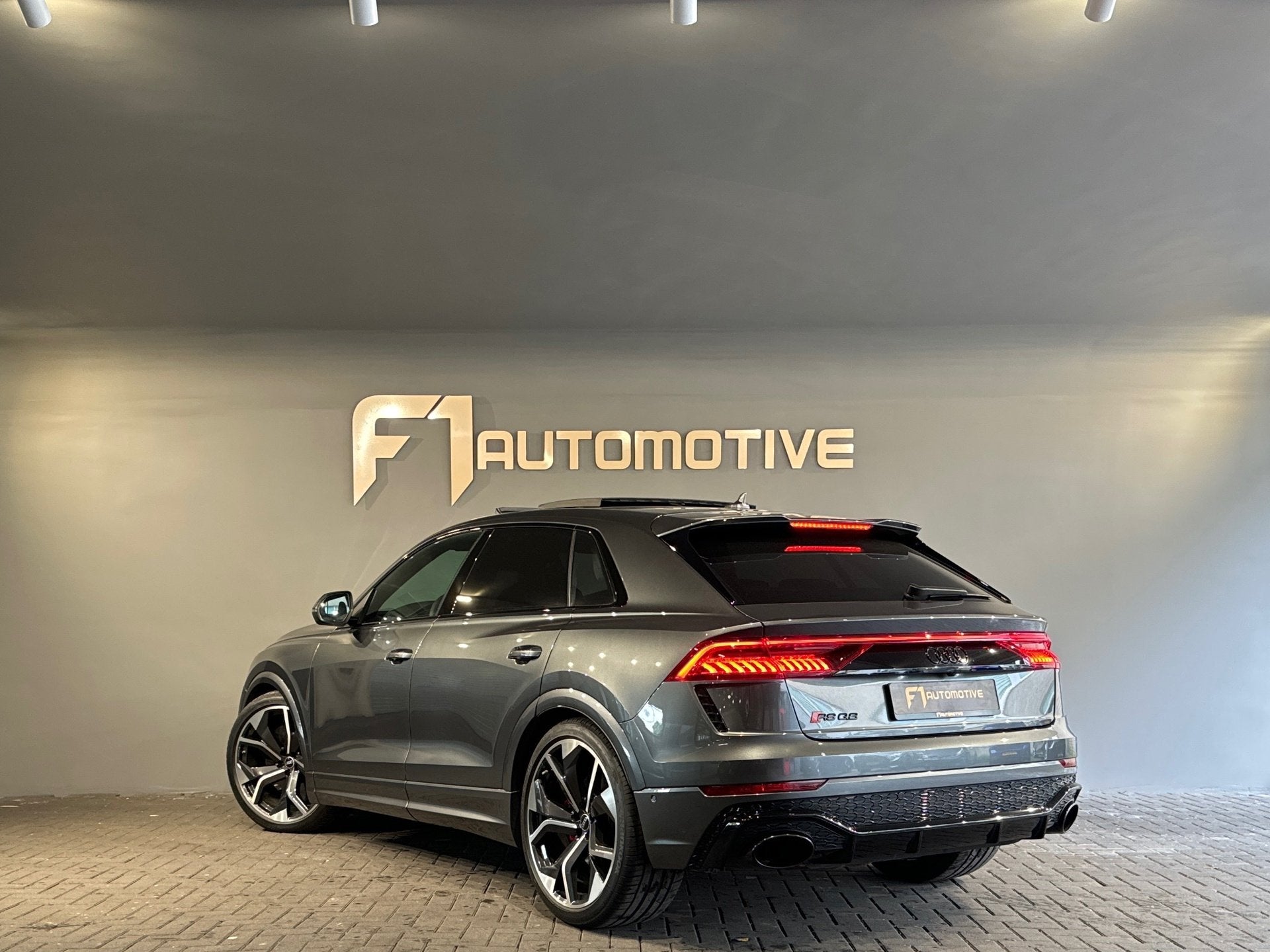 Audi RSQ8 4.0 TFSI quattro Pano|Keramisch|HuD|B&O|360Cam|VOL, Auto's, Gebruikt, 600 pk, Leder, Bedrijf