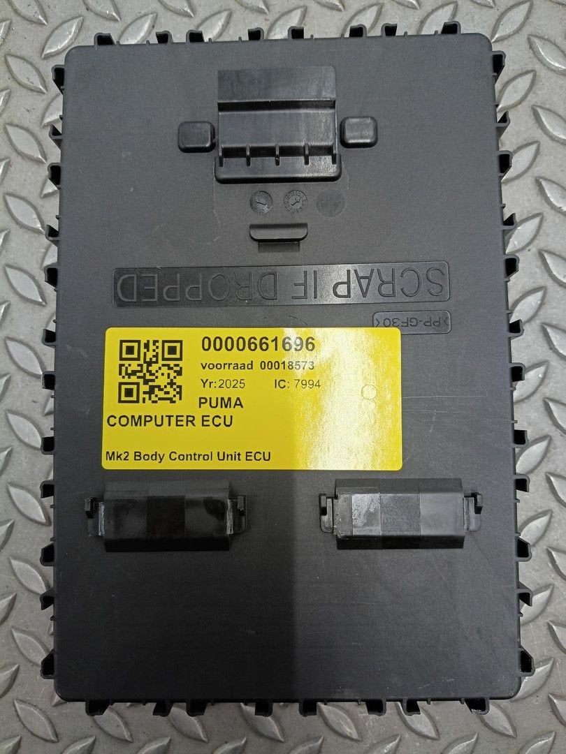 FORD PUMA Titanium  COMPUTER ECU RU5T15604BJAD, F005V04582 2, Ophalen of Verzenden, Gebruikt, ARN erkend