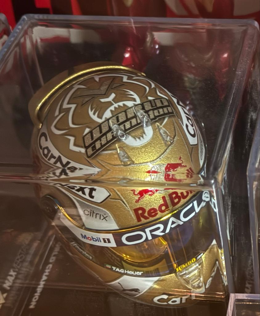 Max Verstappen World Champion Helm 1:4 nieuw!, Ophalen of Verzenden, Nieuw, Formule 1