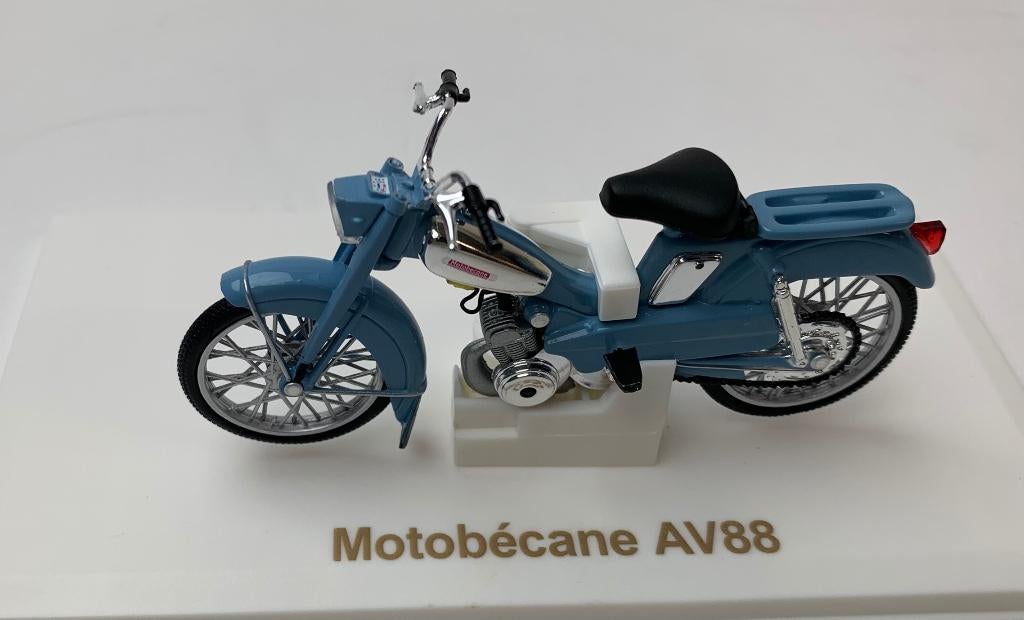 JSN Norev 1:18 Motobecane AV88 1976 Blue, Hobby en Vrije tijd, Modelauto's | 1:18, -, -, Nieuw, Norev