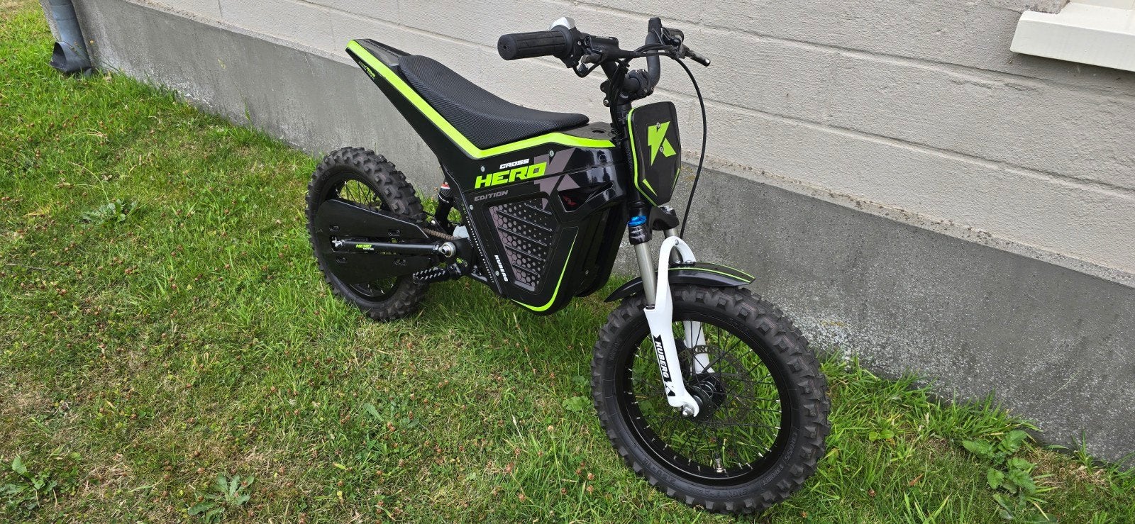 Kuberg Cross Hero Edition – 3 kW elektrische kindercrosser, Ophalen, Zo goed als nieuw, Schijfrem, Kuberg