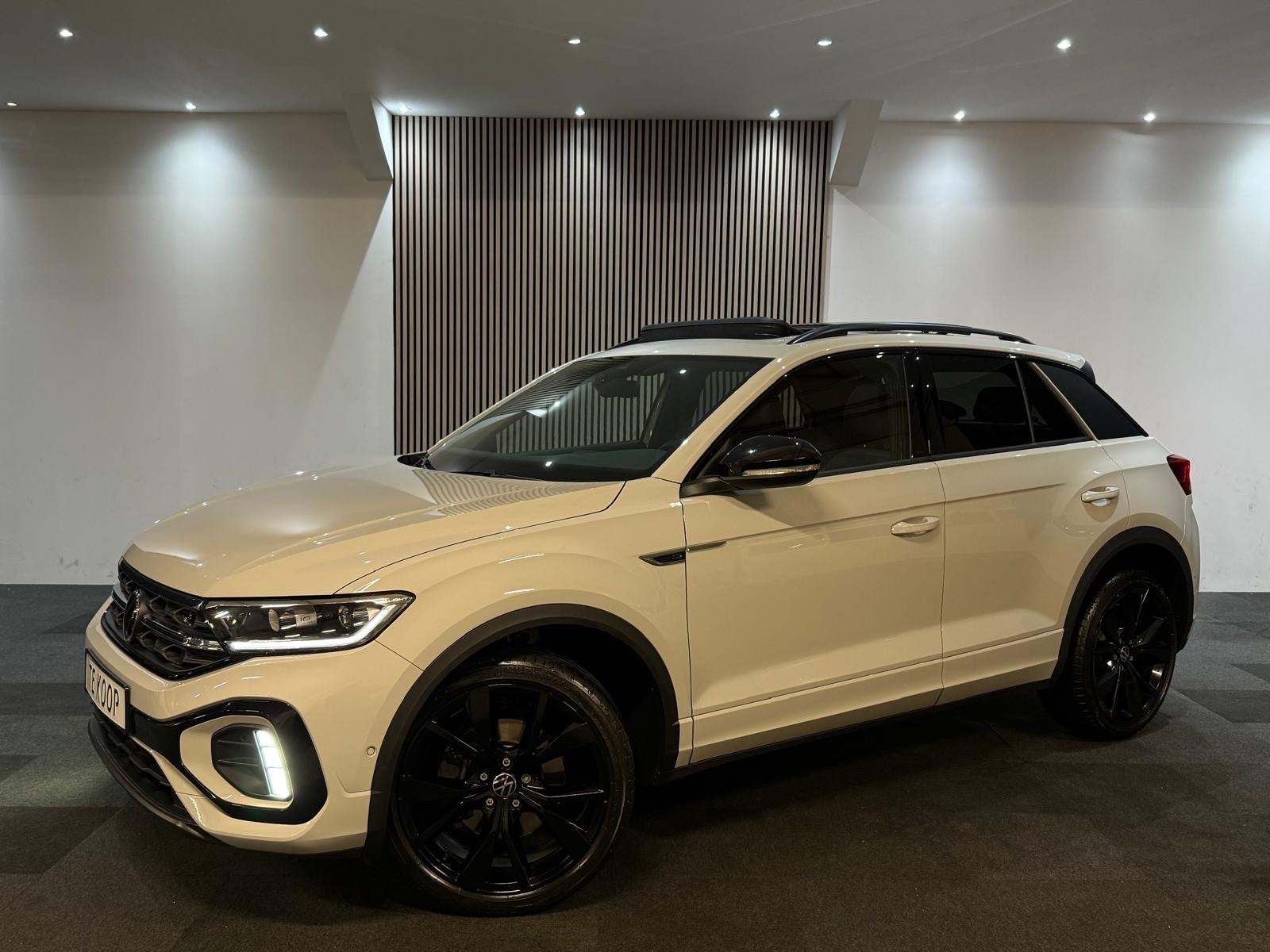 Volkswagen T-Roc 1.5 TSI 2023 R-Line|IQ-LIGHT|PANO|CAM|LED-B, Auto's, Lichtsensor, 1498 cc, 4 cilinders, 150 pk
