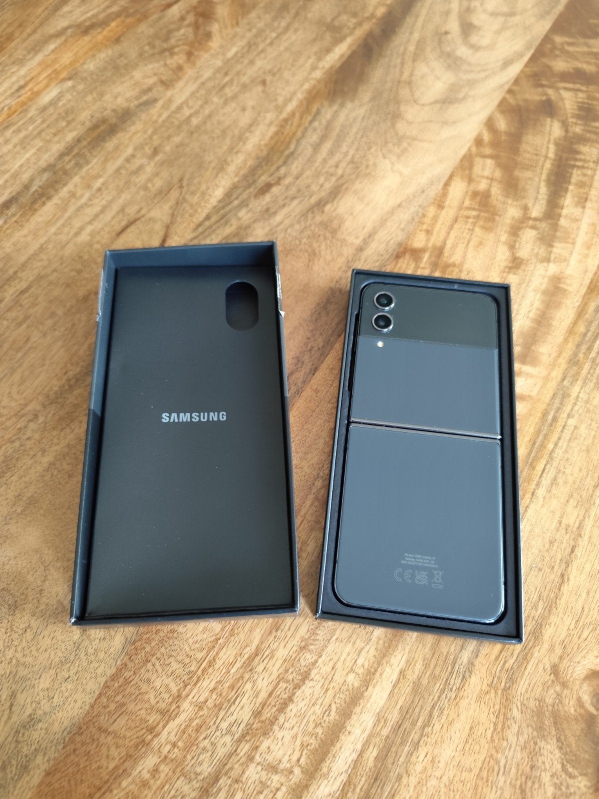 Samsung Galaxy Z Flip4 128GB Grijs, Telecommunicatie, Zwart, Touchscreen, Ophalen of Verzenden, Zo goed als nieuw