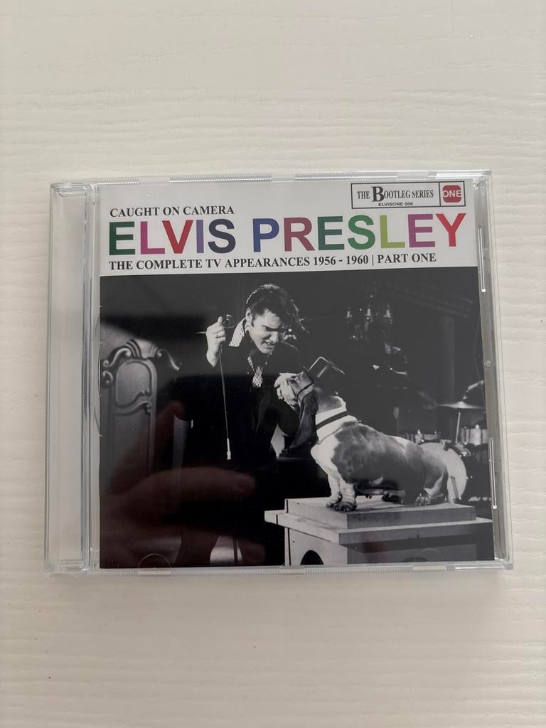 Elvis Presley - Caught on Camera (Bootleg CD) part one 1/500, Ophalen of Verzenden, Zo goed als nieuw, Cd of Plaat