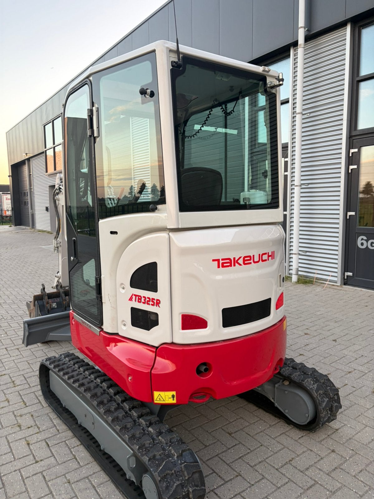 Nette takeuchi tb325 r 2023, Ophalen, Graafmachine