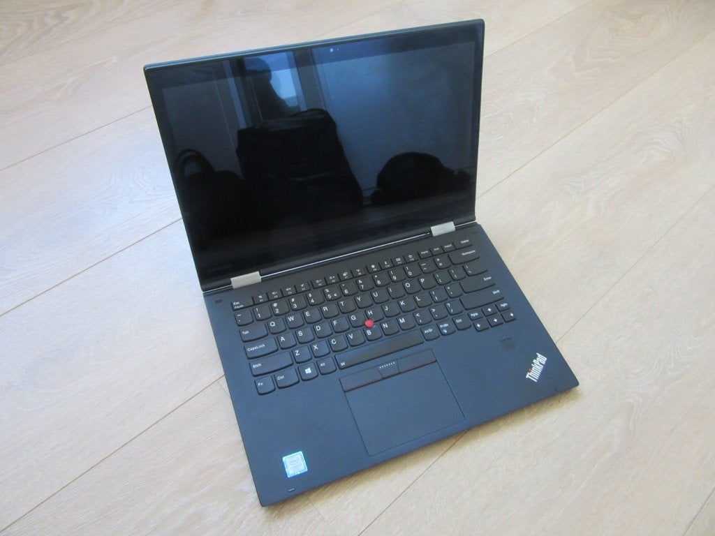 DEFECT Lenovo Thinkpad Yoga i7 16Gb, 512Gb SSD, OLED scherm, 2 tot 3 Ghz, Qwerty, Met videokaart, SSD