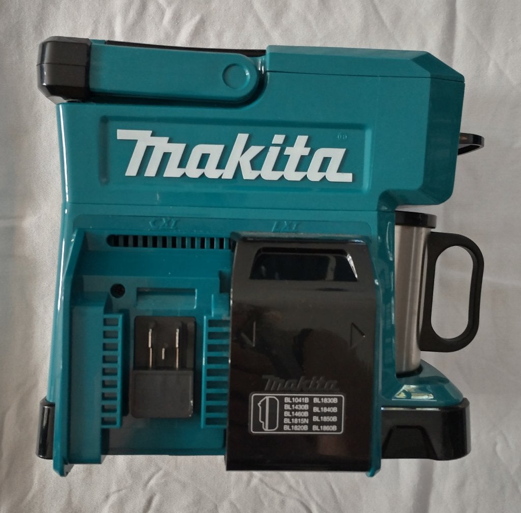 Makita DCM501Z Snoerloos koffiezetapparaat 12V max / 18V, Witgoed en Apparatuur, Koffiezetapparaten, Gebruikt, Koffiemachine, Ophalen of Verzenden