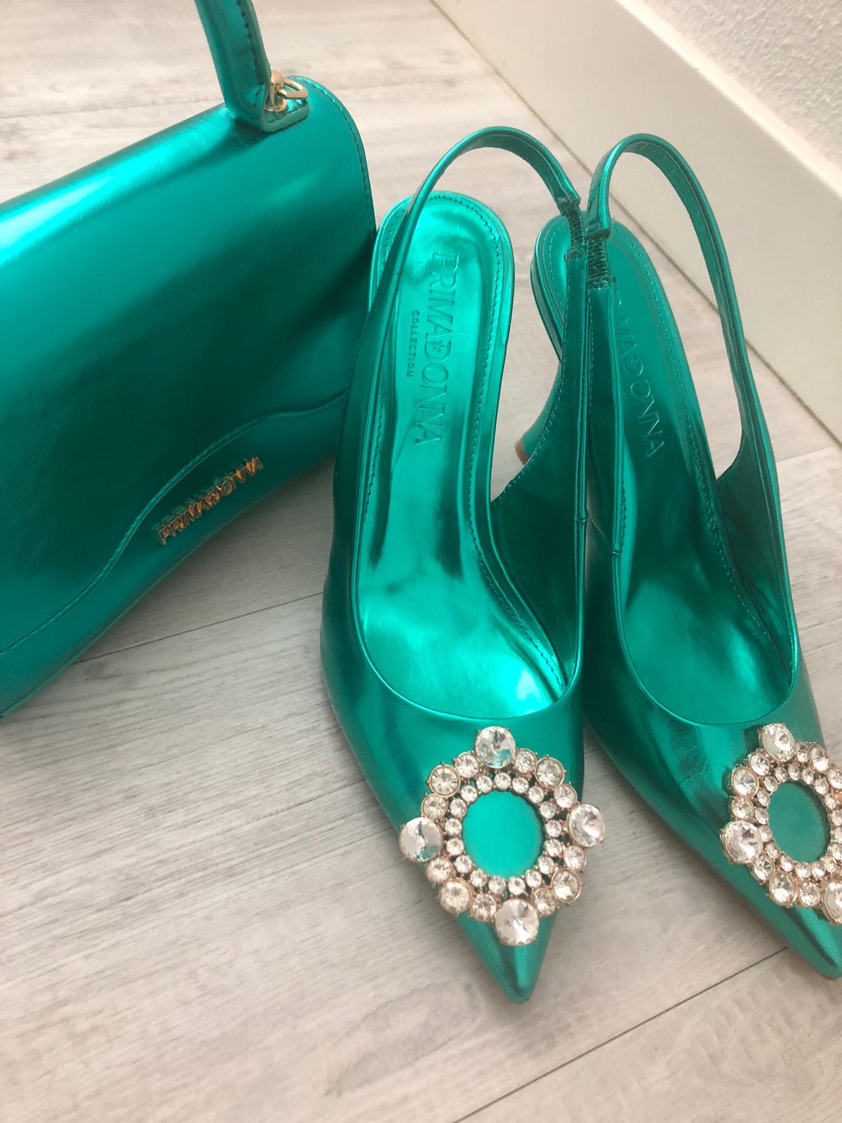 Nieuwe Italiaanse schoenen inclusive handtas, Kleding | Dames, Schoenen, Pumps, Overige kleuren, Nieuw, Ophalen of Verzenden