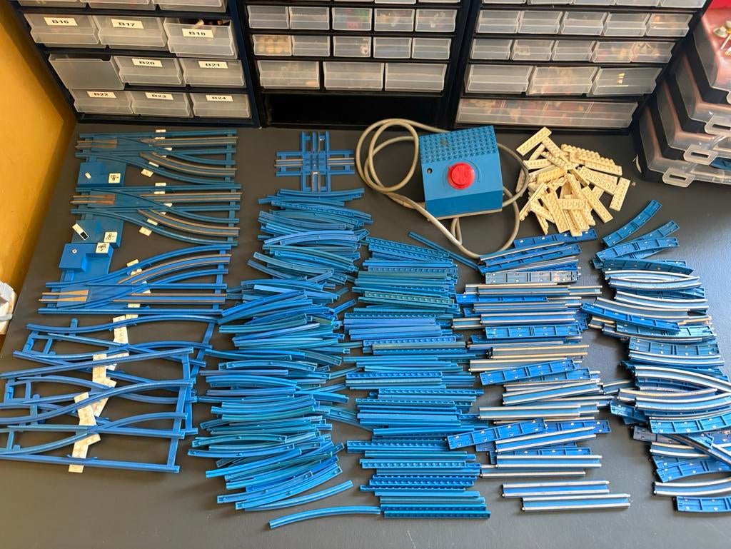 Grote partij trein rails 12v 4.5v blauw (2), Lego, Lego, Verzenden, Zo goed als nieuw