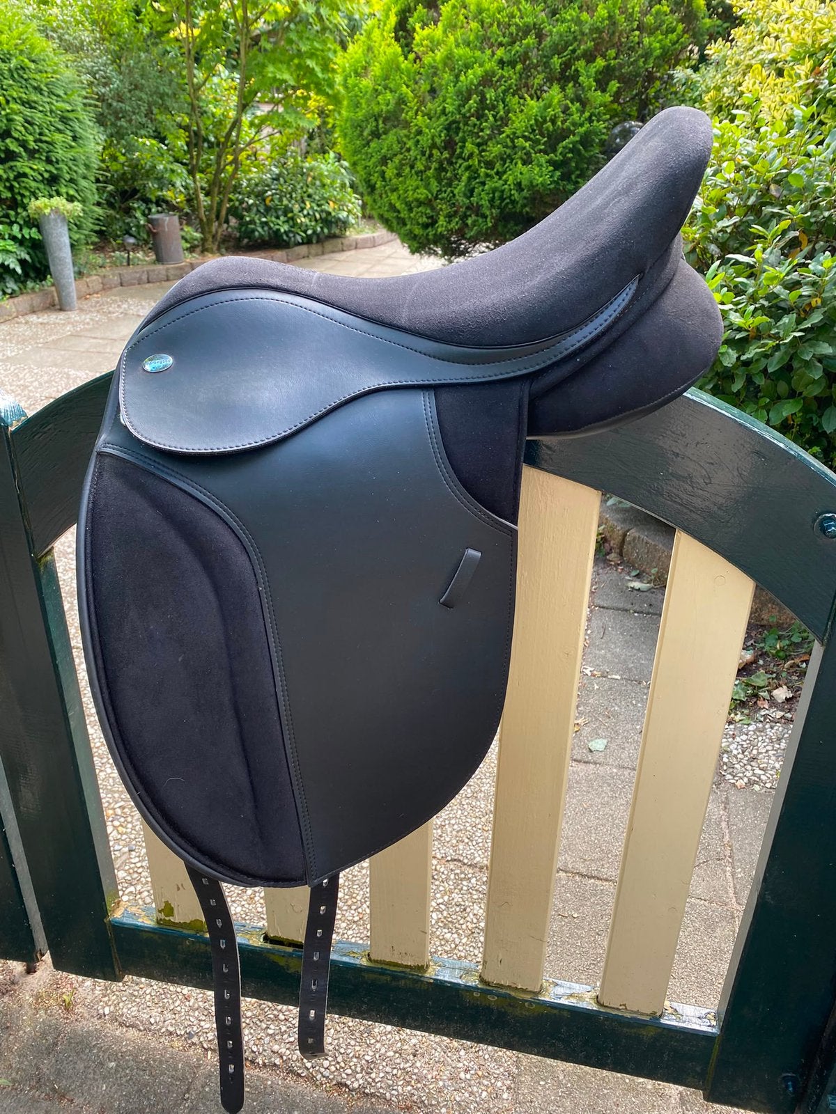 Thorowgood 17,5” dressuur zadel, Ophalen, Zo goed als nieuw, Dressuur