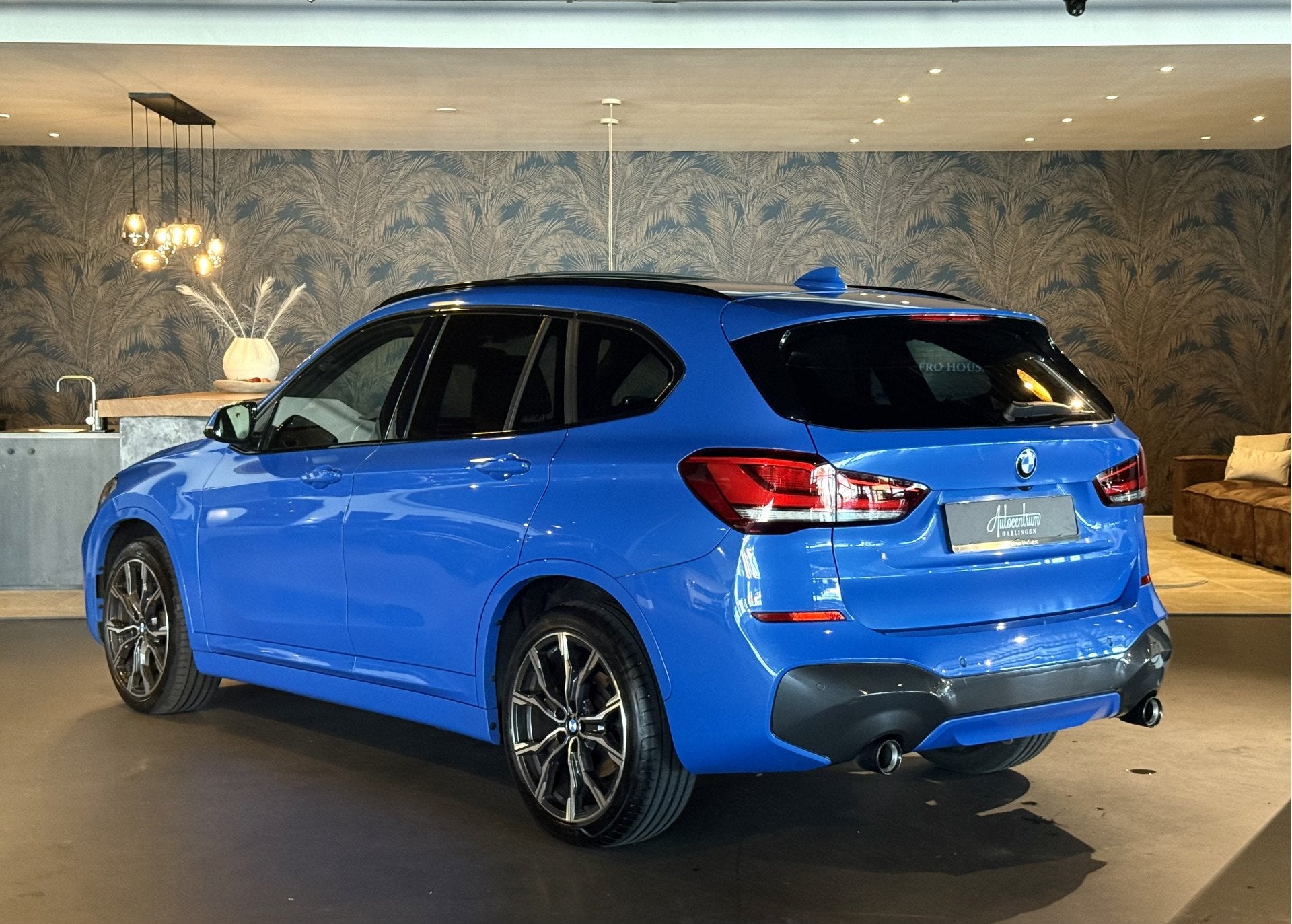 BMW X1 xDrive25d High Exe I 231pk I M-Pakket I Pano I VOL!, Auto's, BMW, 232 pk, 2000 kg, Blauw, Leder