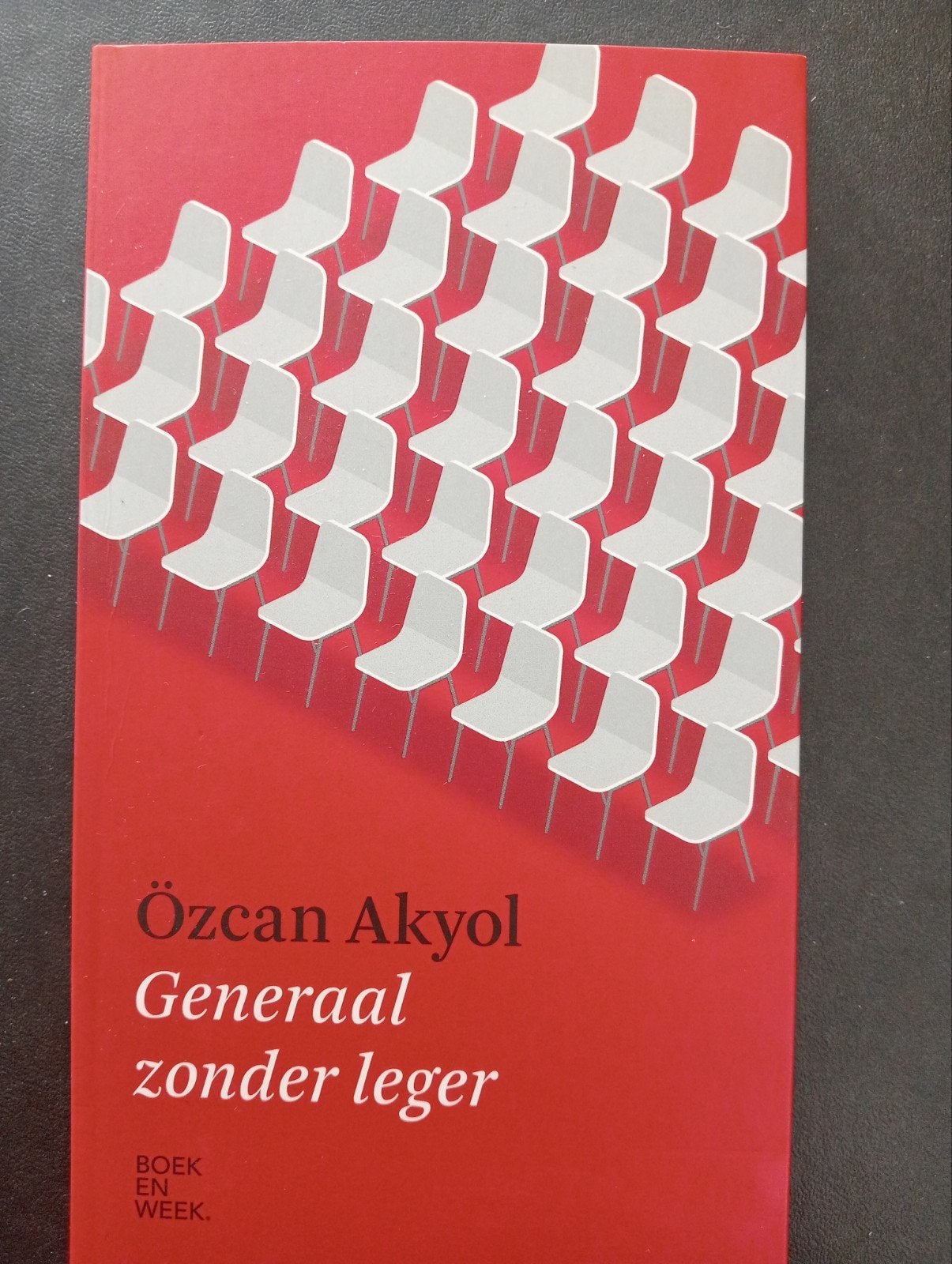 Generaal zonder leger - Özcan Akyol (Boek en Week), Ophalen of Verzenden, Zo goed als nieuw, Özcan Akyol, Nederland