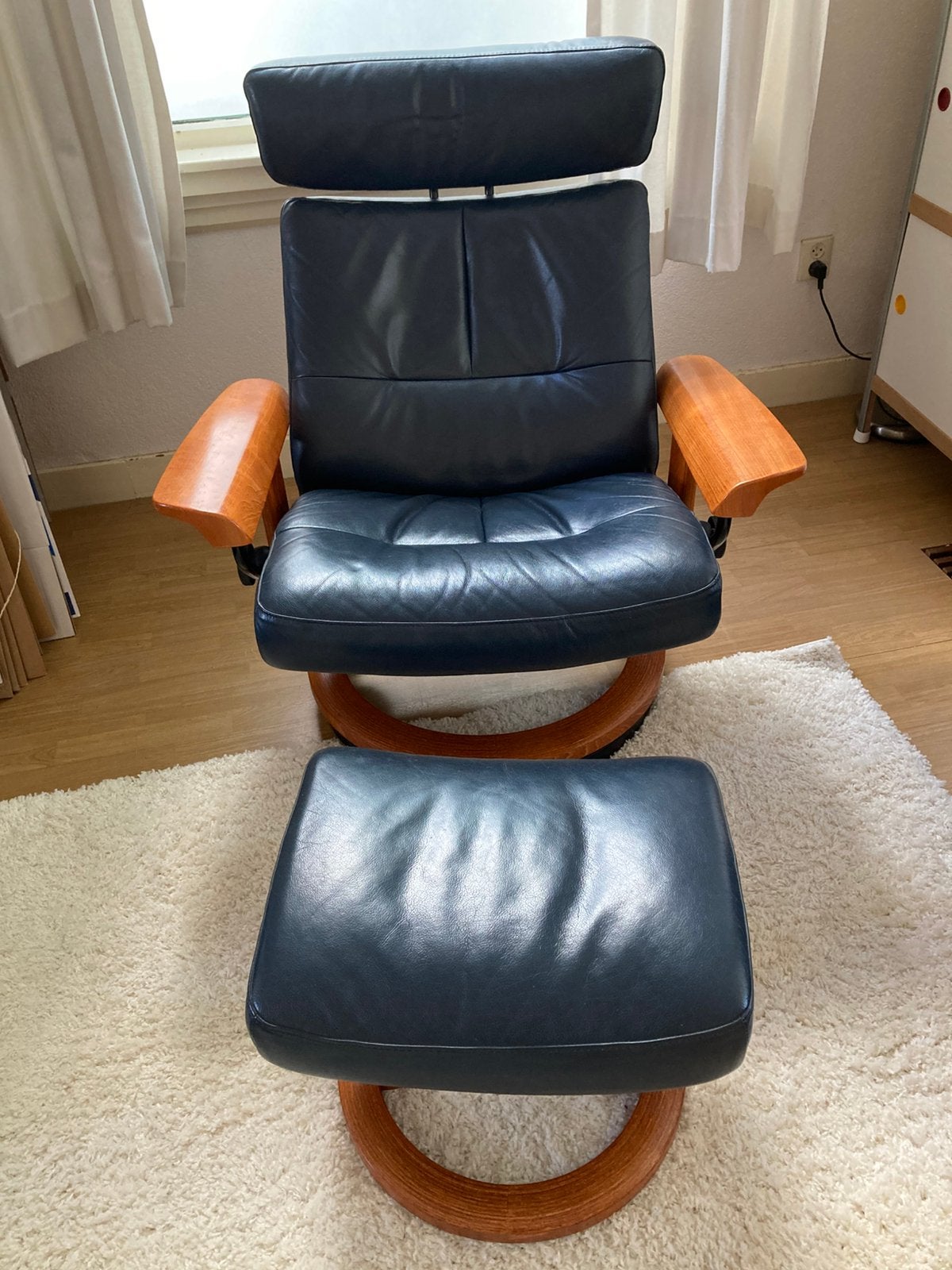 Stressless stoel met voetenbankje blauw, Ophalen, Zo goed als nieuw, Minder dan 75 cm, 75 tot 100 cm