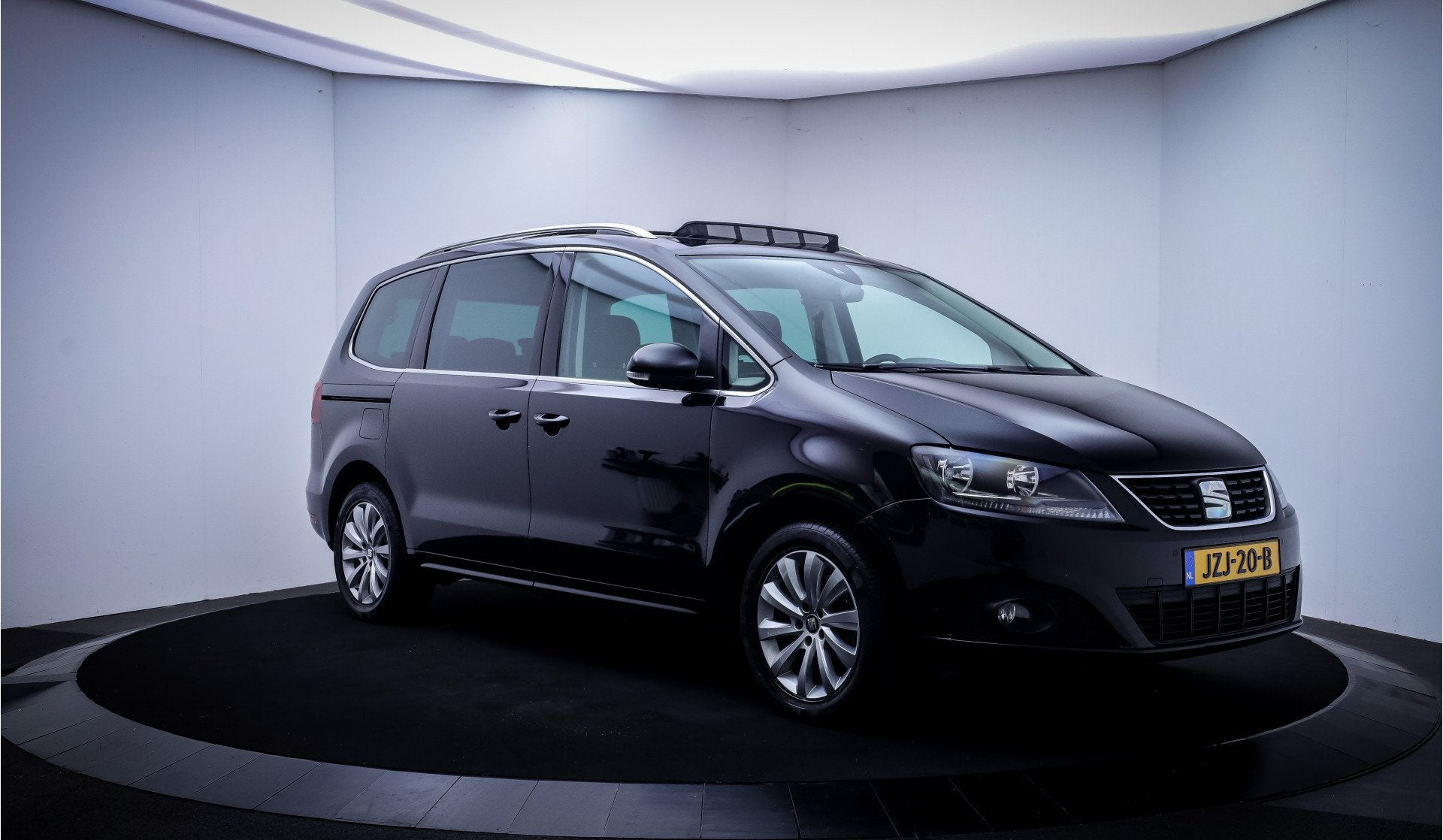 SEAT Alhambra 1.4TSI 7Pers STYLE PANO | CAMERA | CARPLAY | S, Zwart, 4 cilinders, 150 pk, Zwart