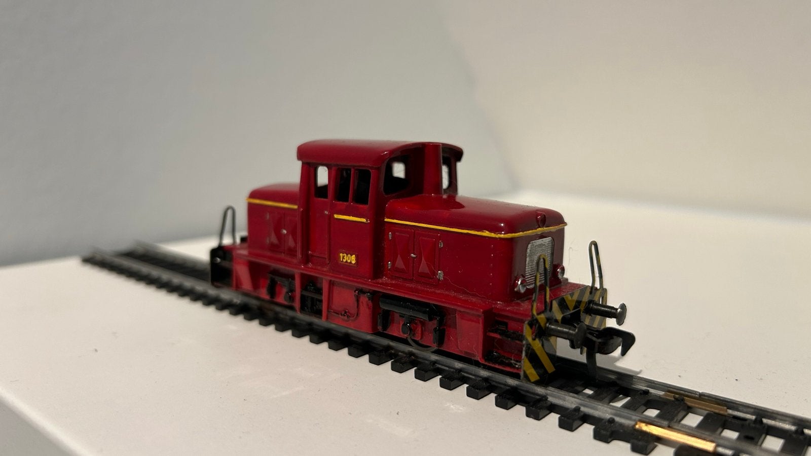 Märklin NS Locomotief 1306 Rood - Gebruikt, Hobby en Vrije tijd, Modeltreinen | H0, Wisselstroom, Gebruikt, Locomotief, Ophalen of Verzenden