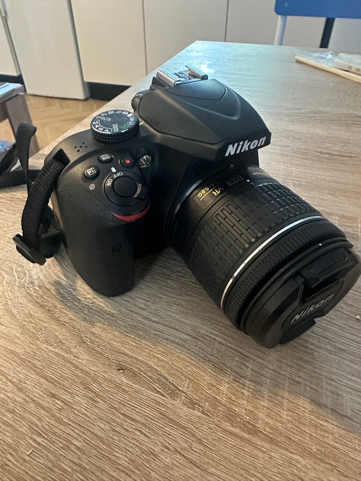 Nikon D3400, Ophalen, Nikon, 8 keer of meer