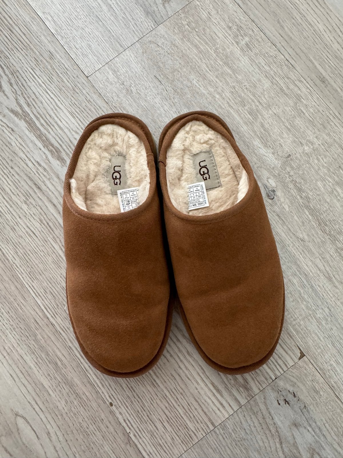 UGG pantoffels maat 38 - 2x gedragen, Ophalen of Verzenden, Zo goed als nieuw, Bruin, Pantoffels of Sloffen