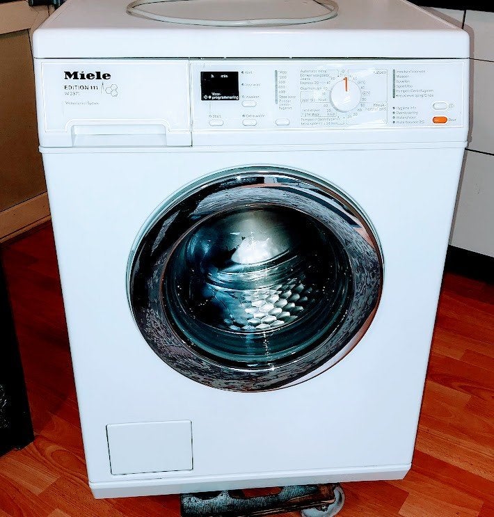 Te Koop een goede Miele wasmachine, Ophalen, Gebruikt, Voorlader, 85 tot 90 cm