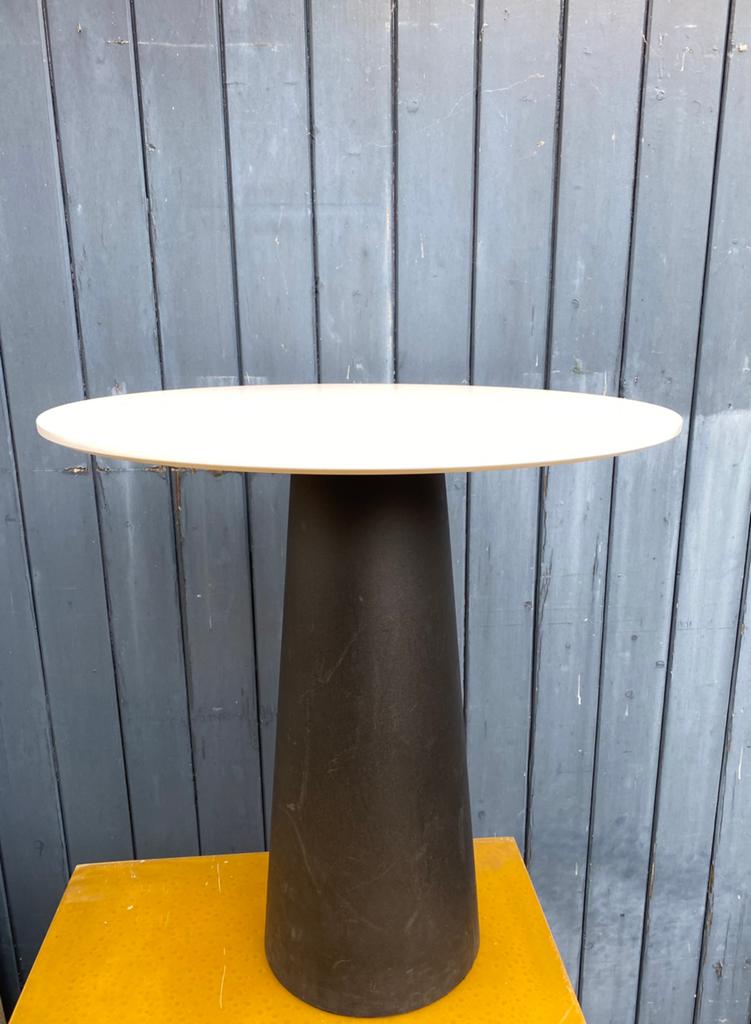 Moooi bistro tafel design Marcel Wanders, Gebruikt, 50 tot 100 cm, Design, Tot twee personen