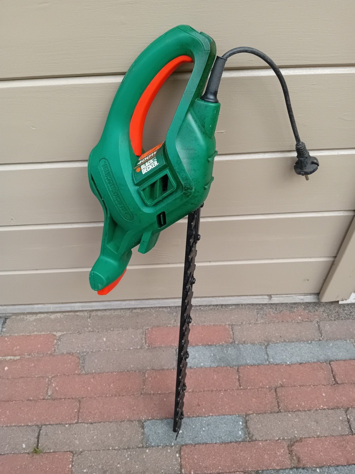Black & Decker GT100 heggenschaar 400W, Tuin en Terras, Ophalen, Gebruikt, Elektrisch, Black & Decker