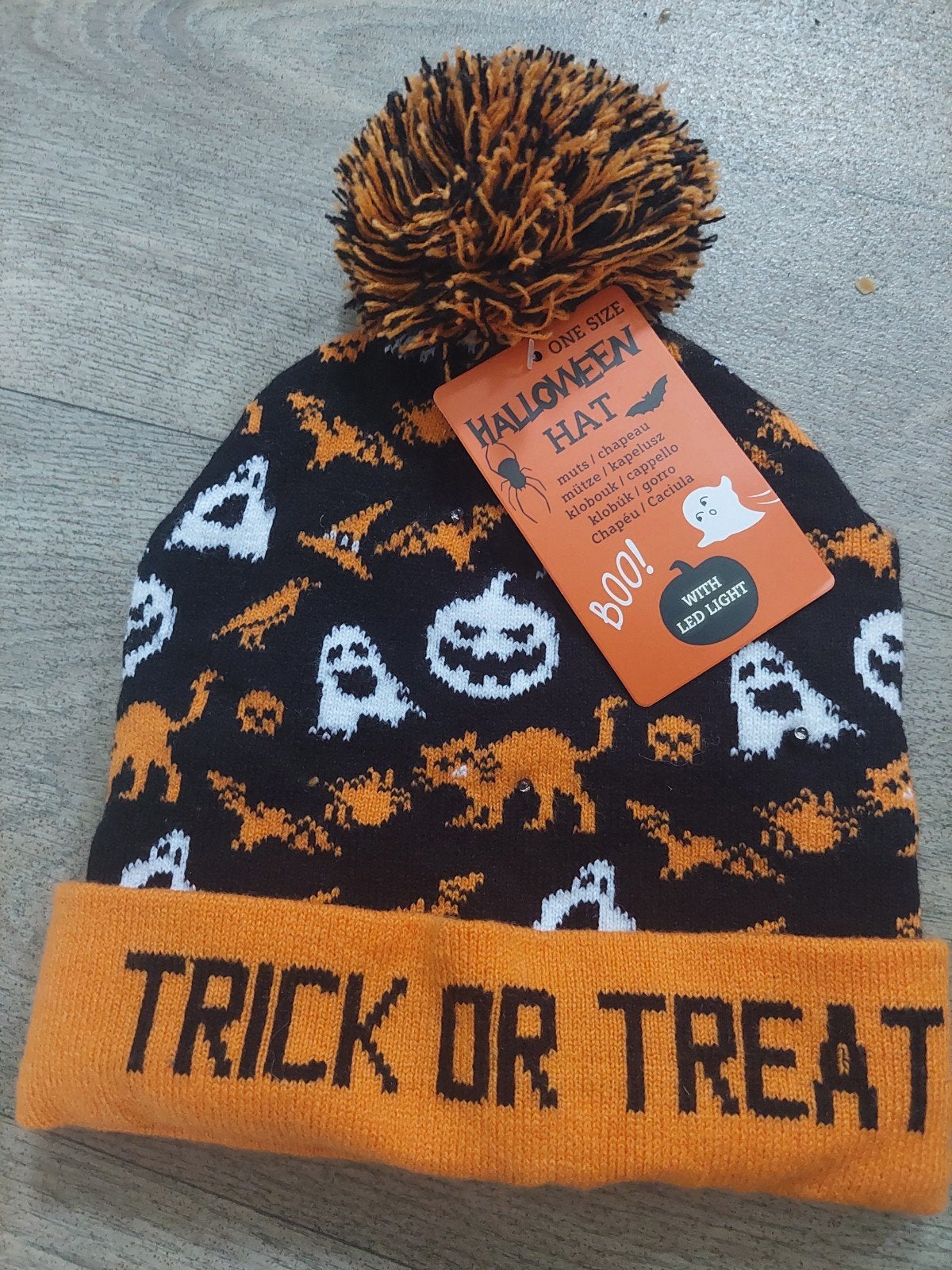 Halloween Muts met LED Licht - Trick or Treat Pompon, Ophalen of Verzenden, Nieuw, Hoed of Pruik, Halloween of Griezel