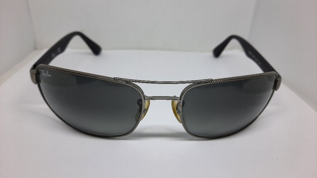 Ray Ban RB3445 029/71 Gunmetal Grey Lens Zonnebril, Sieraden, Tassen en Uiterlijk, Zonnebrillen en Brillen | Heren, Gebruikt, Zonnebril