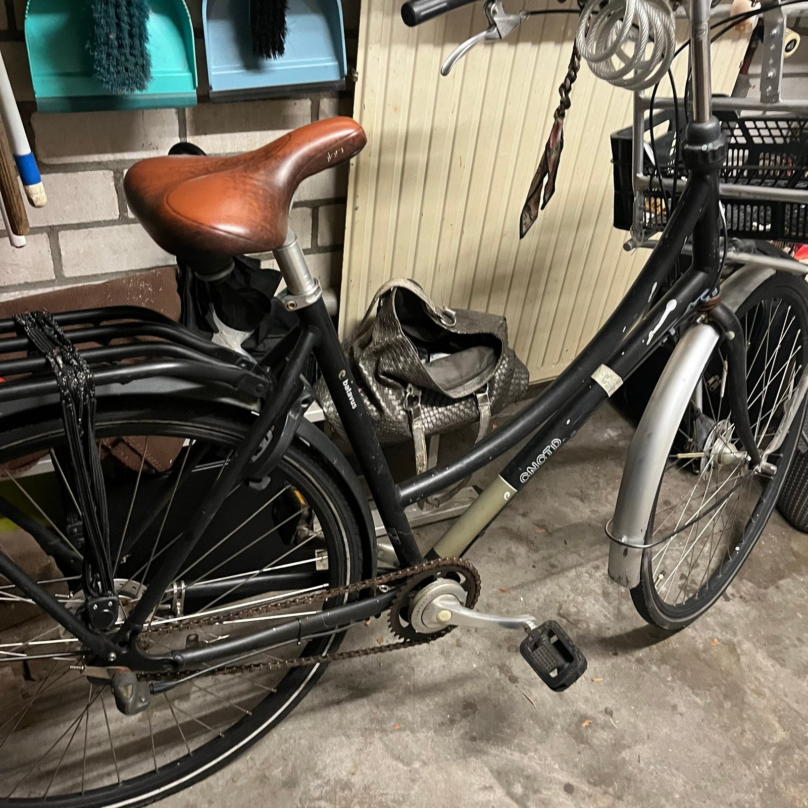 Batavus damesfiets met mandje en bagagedrager, Versnellingen, Batavus, Ophalen of Verzenden, Trommelrem