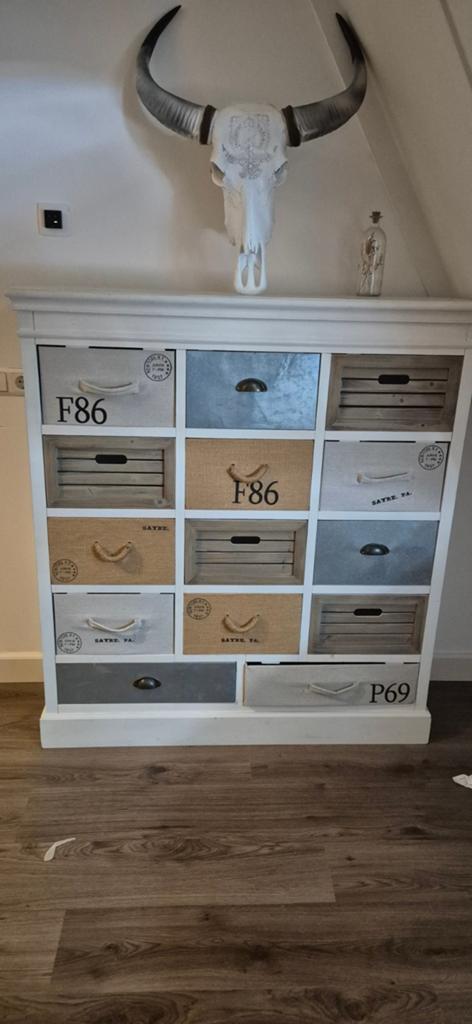 Unieke vakkenkast met mandjes - Eyecatcher & veel opbergruim, Overige materialen, 5 laden of meer, 100 tot 150 cm, 25 tot 50 cm