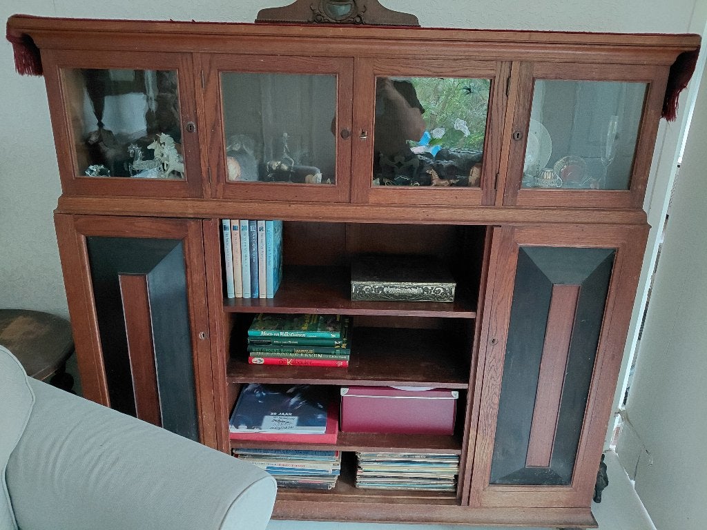Antieke eiken kast, Ophalen