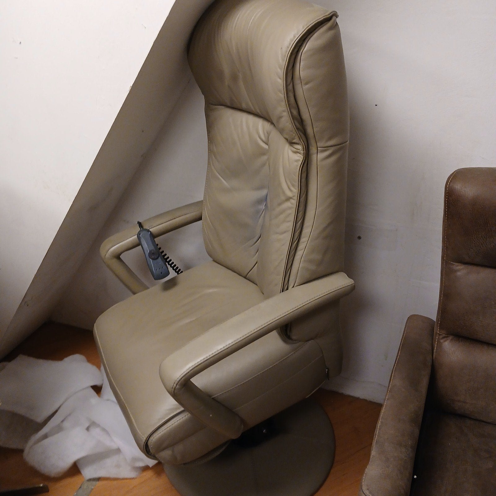 Prominent sta op stoel- Beige Leer, Gebruikt, 100 tot 125 cm, Leer, Ophalen of Verzenden