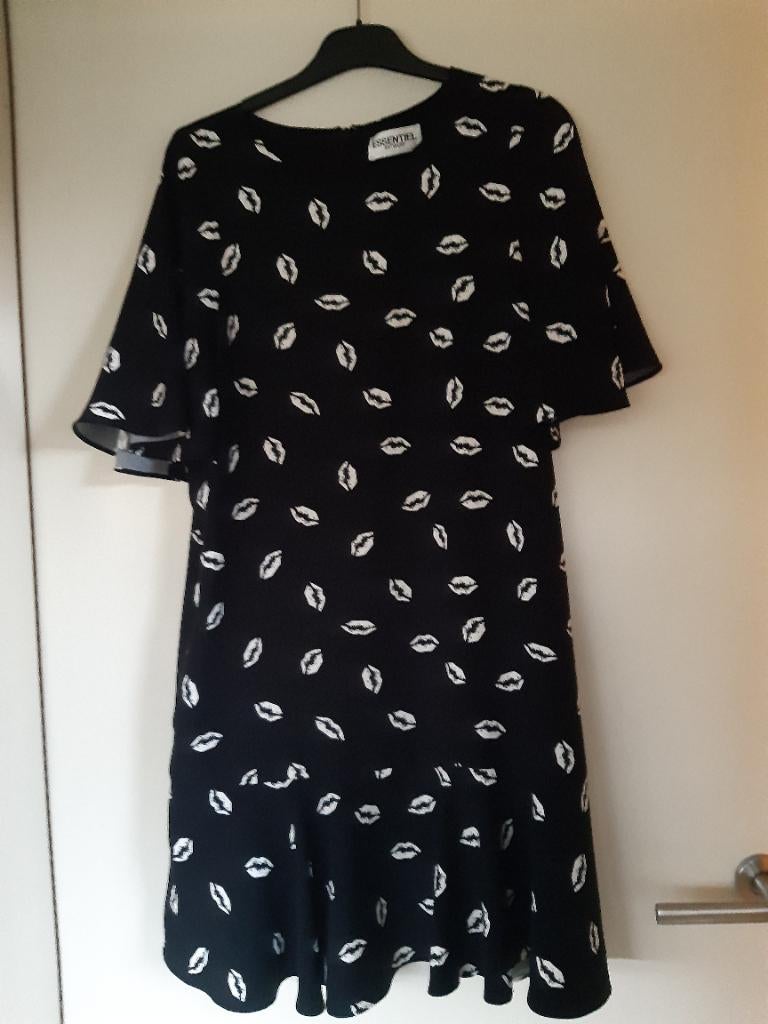 ESSENTIEL ANTWERP JURK MAAT 38, Kleding | Dames, Jurken, Maat 38/40 (M), Zwart, Ophalen of Verzenden, Zo goed als nieuw