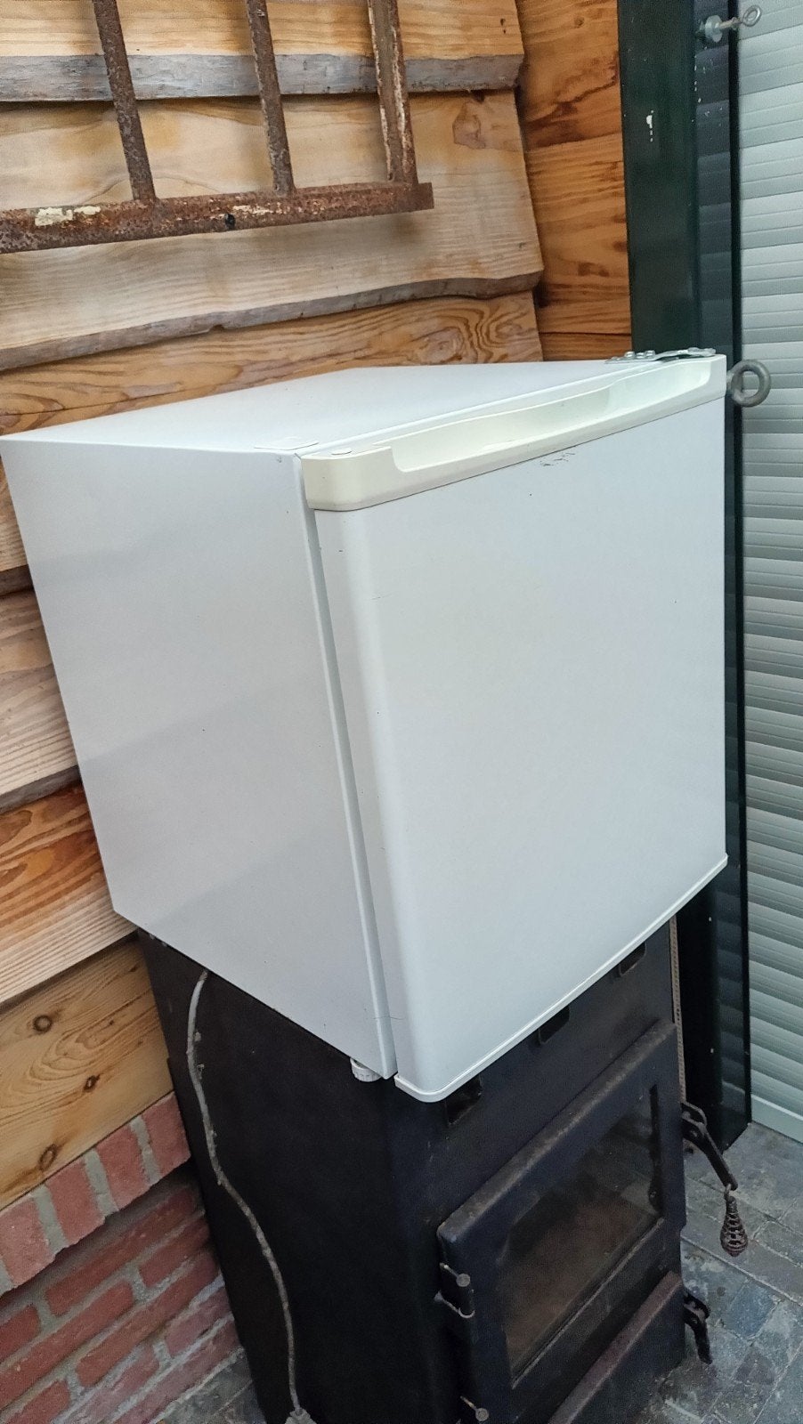 Domo JG010V++ Tafelmodel Vriezer - Compact en Efficiënt, Gebruikt, Minder dan 85 cm, Minder dan 60 cm, Energieklasse A of zuiniger