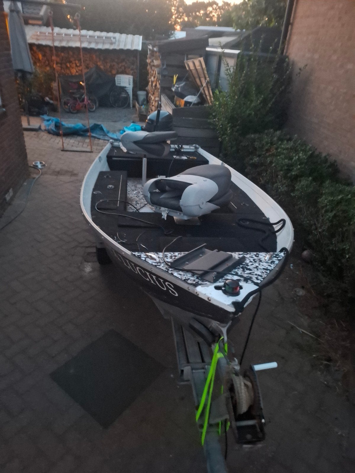 Visboot met Yamaha 15pk en Minn Kota fronttroller, Ophalen, Gebruikt