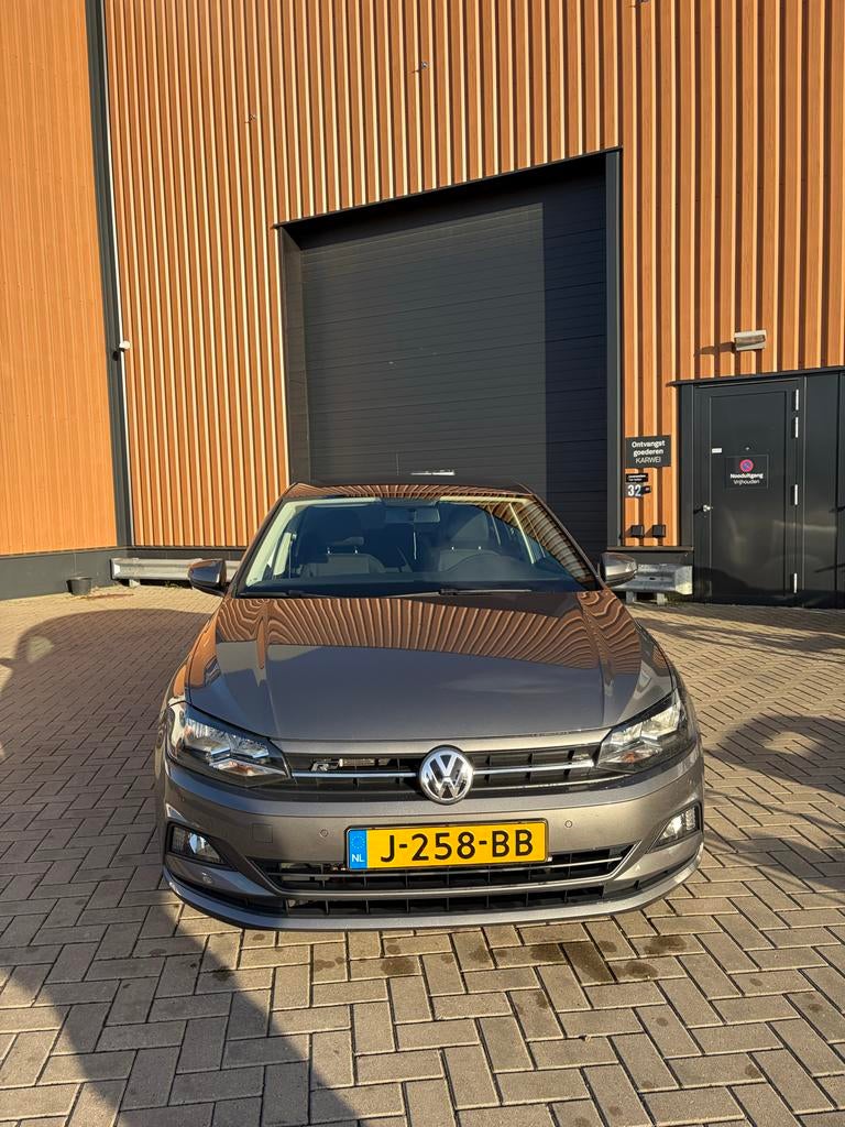 Volkswagen Polo 1.0 TSI 95pk 2020 Grijs (R-Line), Auto's, 95 pk, 49 €/maand, Origineel Nederlands, Particulier