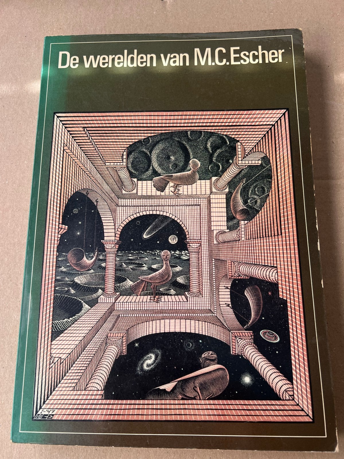 De werelden van M.C. Escher - Kunstboek, Ophalen of Verzenden, Gelezen, Overige onderwerpen