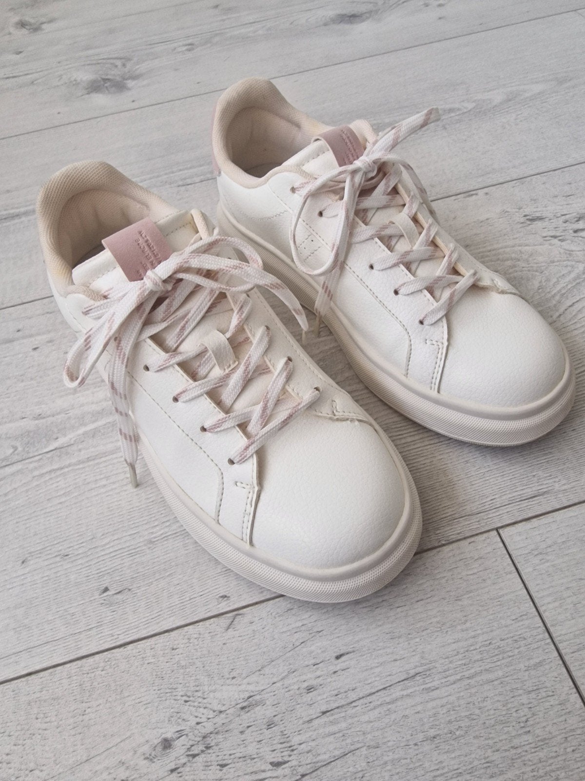Pull&Bear Sneakers Maat 38 - Zo goed als nieuw, Pull&Bear, Wit, Ophalen of Verzenden, Sneakers of Gympen