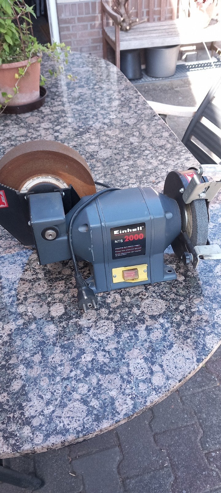 slijpsteen elektrisch., Doe-het-zelf en Verbouw, Ophalen, Minder dan 700 watt, Werkbankslijpmachine