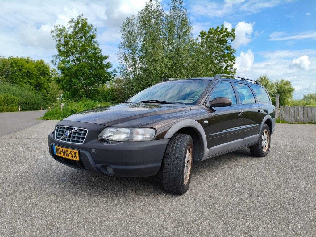 Volvo V70 Cross Country 2.4 T Ocean Race, 80-HG-SX, Automaat, Bruin, 1657 kg, 2435 cc