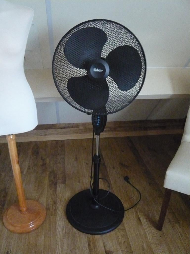 Fakir staande vloer statief ventilator 115-135cm zwart, Ophalen, Zo goed als nieuw, Statiefventilator